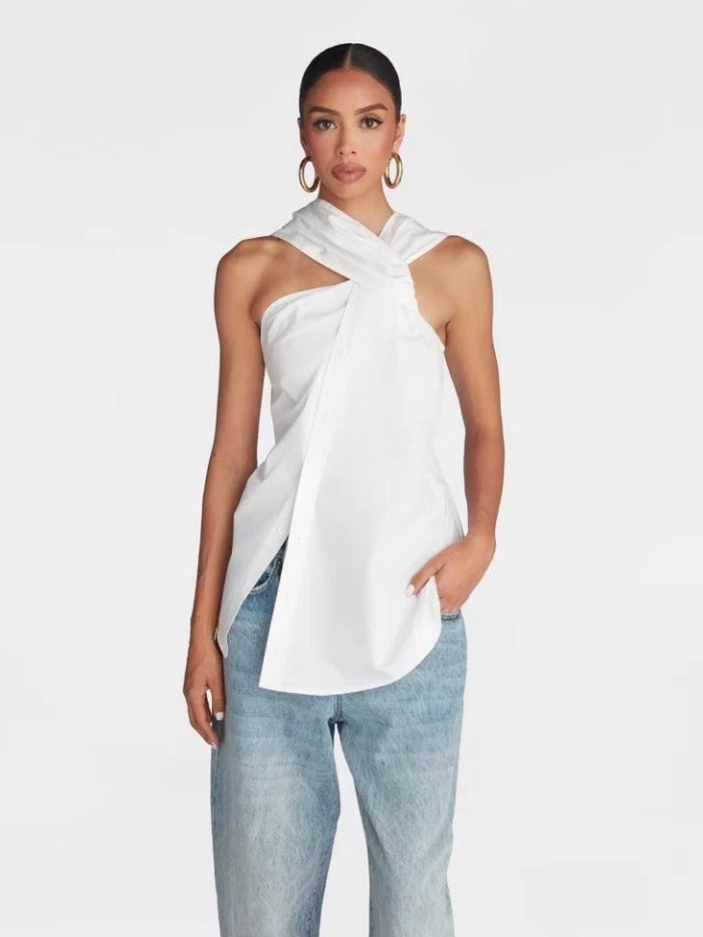 KBB by KAHLANA ‘The twisted Neck shirt’